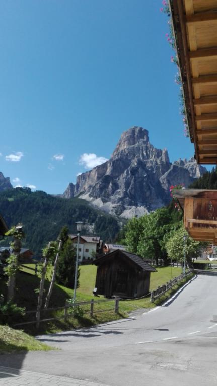 Pensione Valbona Corvara In Badia Eksteriør billede