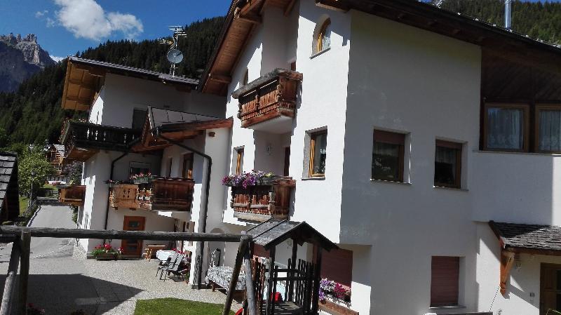 Pensione Valbona Corvara In Badia Eksteriør billede